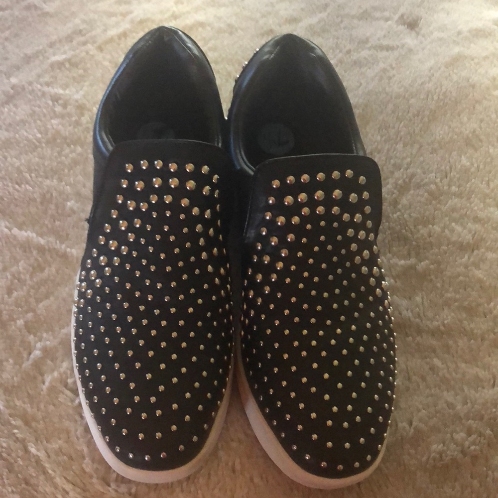 Smash Steve Madden studded black 7.5